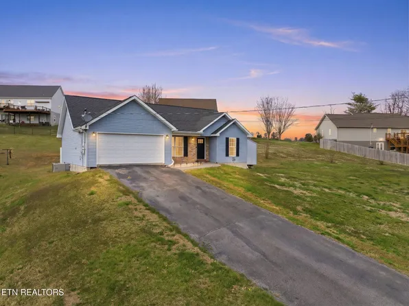 427 Eledge Farm Rd, Sevierville, TN 37876