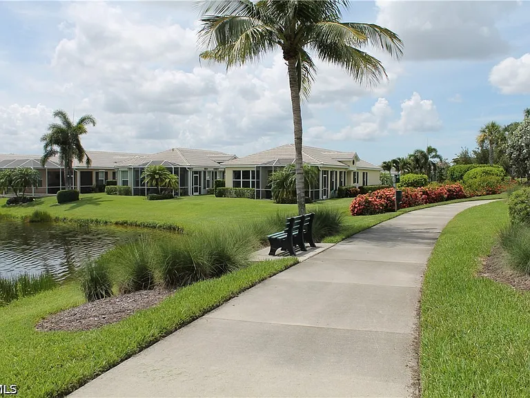2736 Lambay Ct — Photo 8