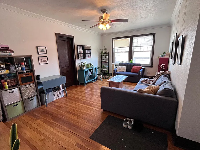 2517 Bryant Ave S #103 — Photo 2