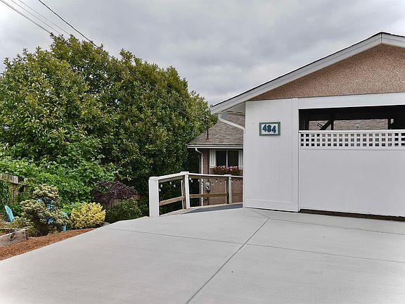 5th image of 484 Marine Dr