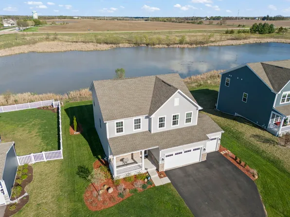 306 Atkinson Dr, Sugar Grove, IL 60554