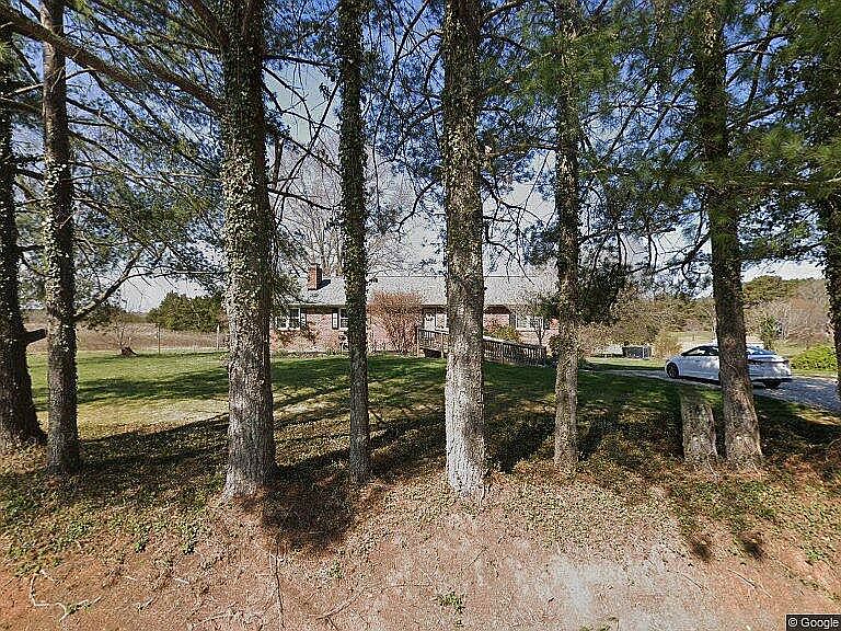 1st image of 1406 Rock Castle Rd