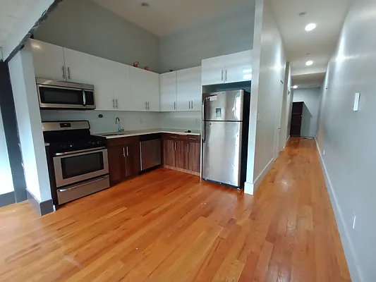 Rented by City Vista Inc | media 1