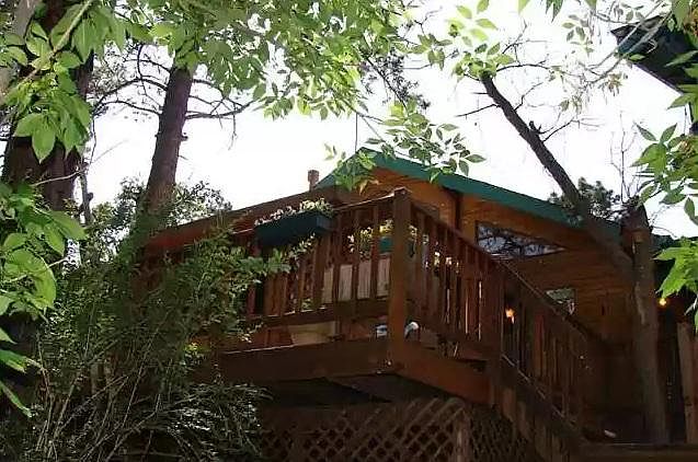 1704 West Cheyenne Road