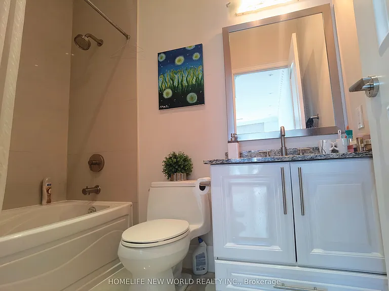 16 Harbour St #5303 — Photo 11