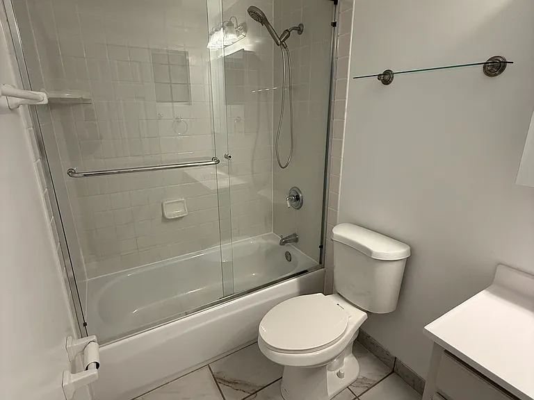 605 Iris Ave #2 — Photo 13