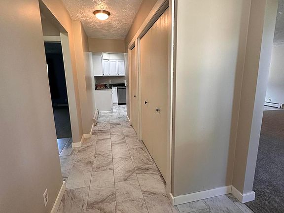5th image of 1895 Redpine Dr
