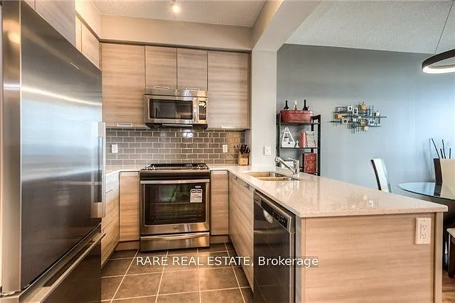 55 Eglinton Ave W #801 — Photo 2
