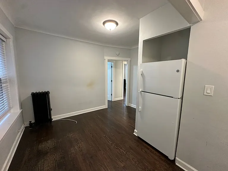1383 W Greenleaf Ave #2N — Photo 14