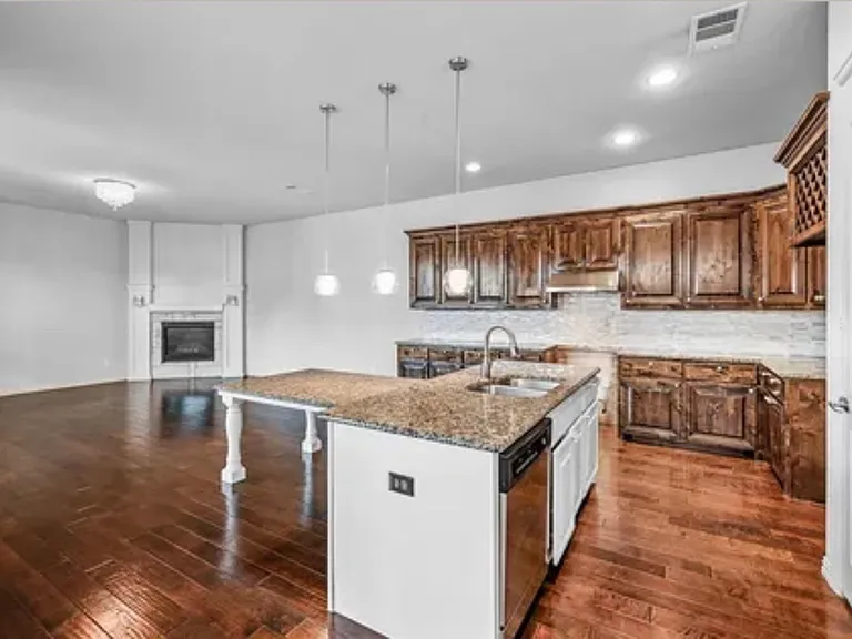1018 Ivy Charm Way — Photo 27