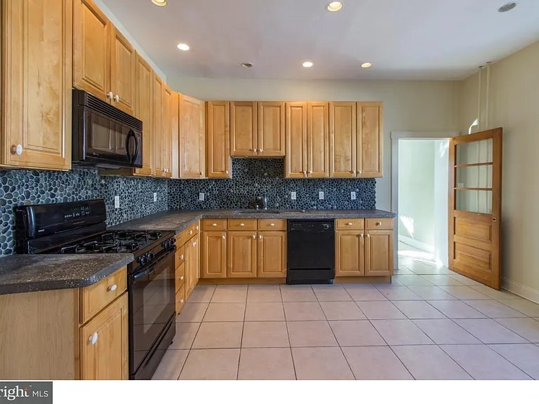 4114 Manayunk Ave — Photo 6