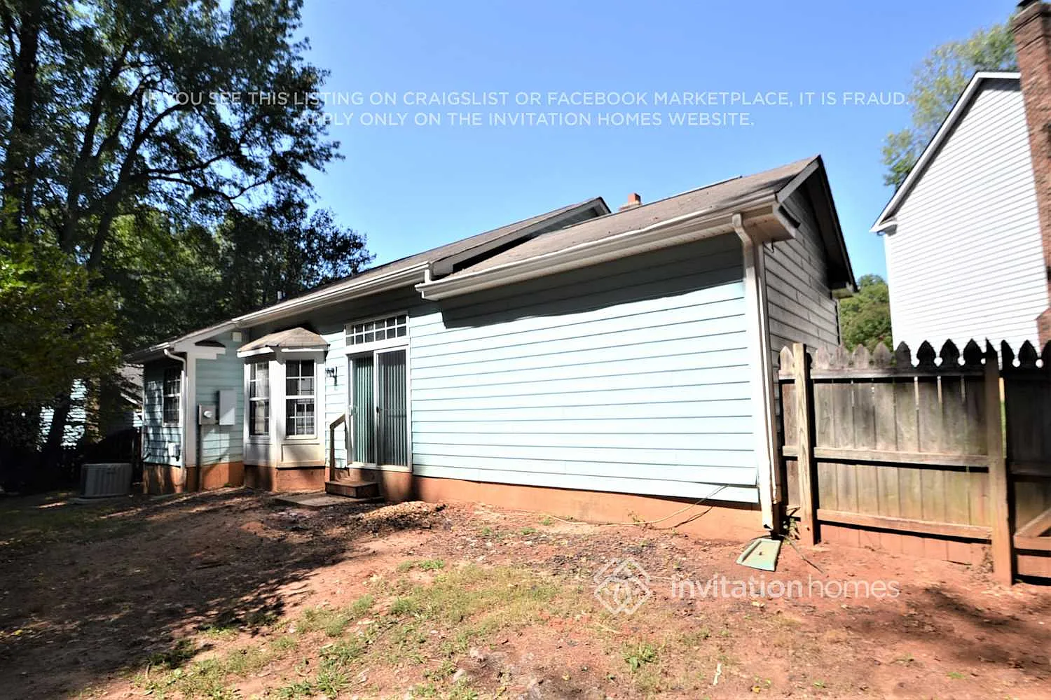 3100 Periwinkle Ct Charlotte, NC 28269 — Photo 4