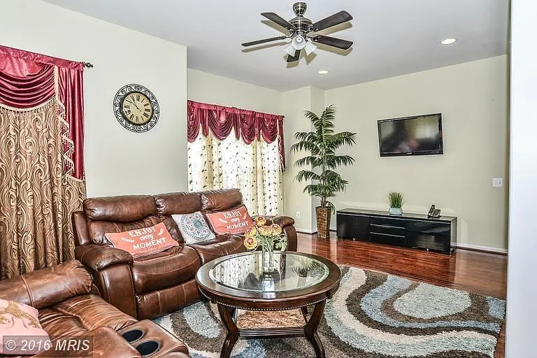 Living Room2