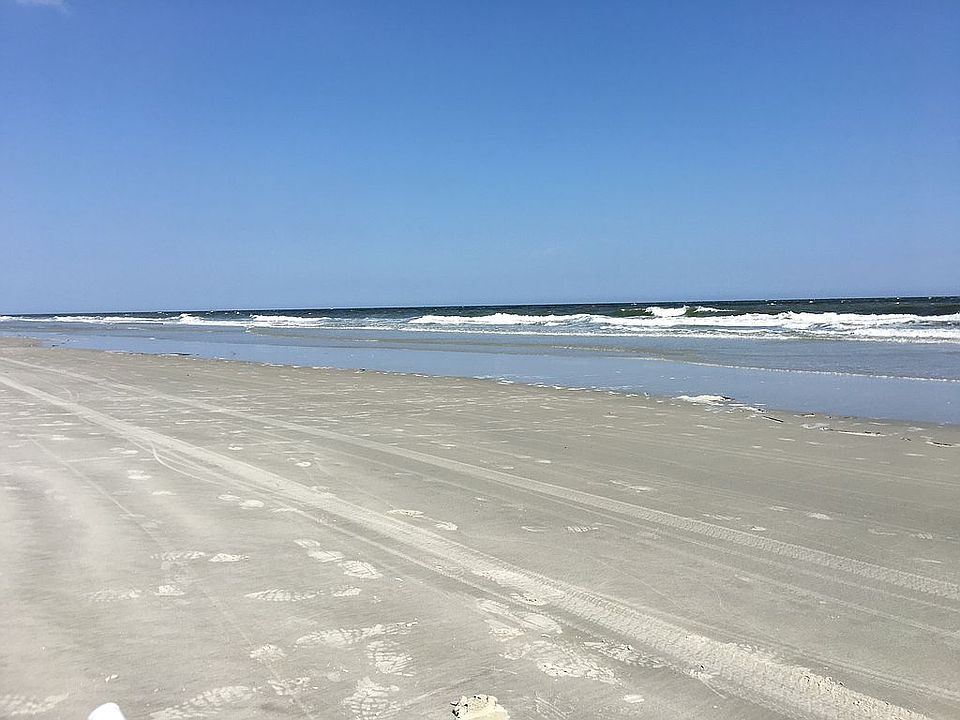 2nd image of 27 S Beach Ln
