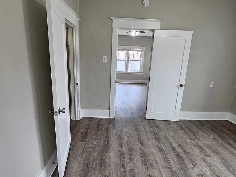 Bedroom 11'7" x 10'8"