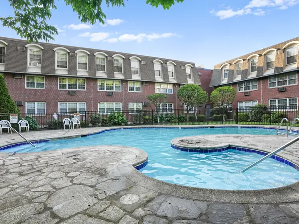 34A Padanaram Road #120, Danbury, CT 06811