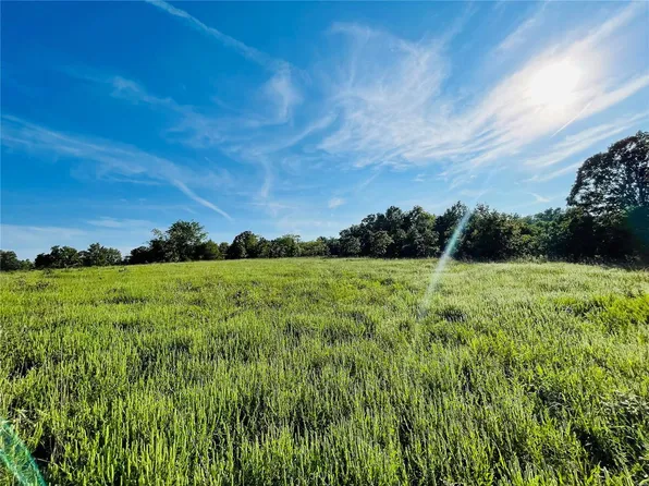 123 Livingston Rd, Eldridge, MO 65463