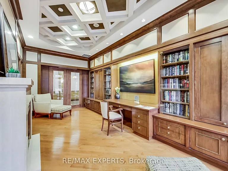80 Harrison Garden Blvd #215 — Photo 26