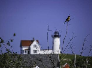 48 Spring St, York, ME 03909