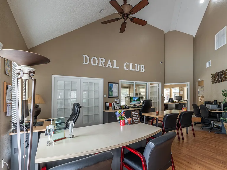 Doral Club Apartments — Photo 26