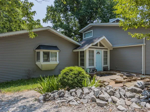 1920 Young Ave, Evansville, IN 47720