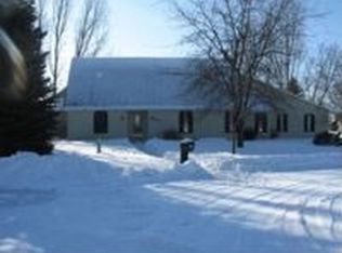 79 Prairiewood Dr S, Fargo, ND 58103