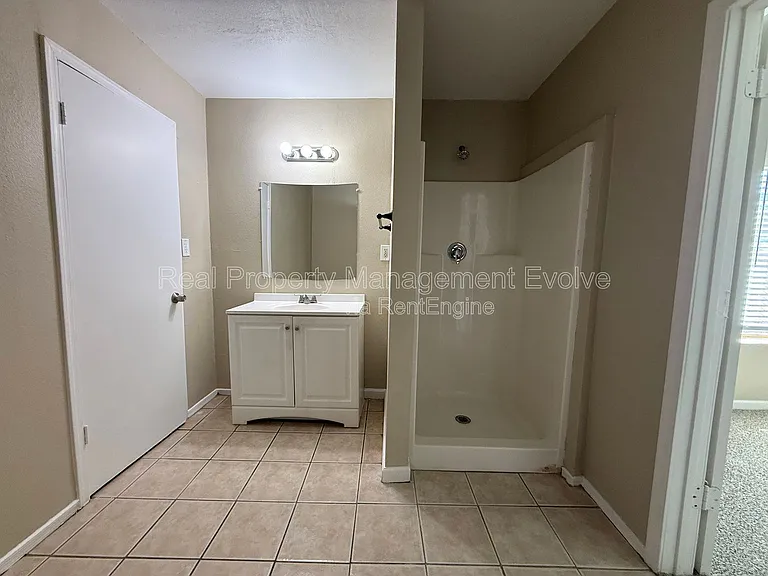 2950 E Mobile Ln — Photo 13