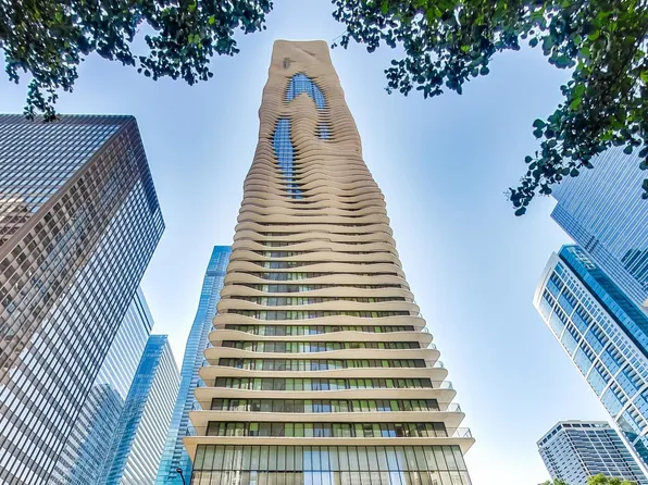 225 N Columbus Dr Unit 7702, Chicago, IL 60601