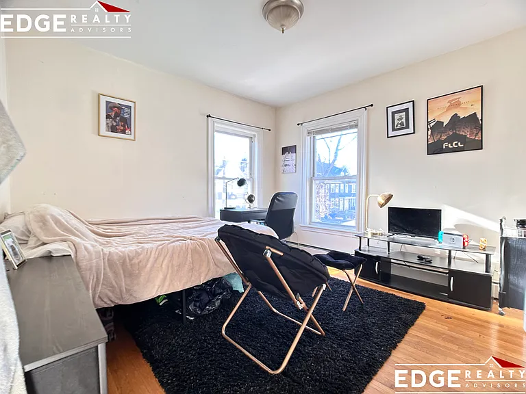 48 Pratt St — Photo 9