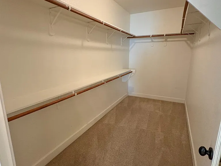 1105 N Perry Ave — Photo 34