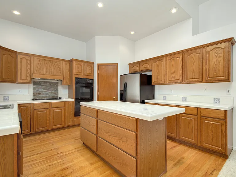 2319 E Gleneagle Dr — Photo 7