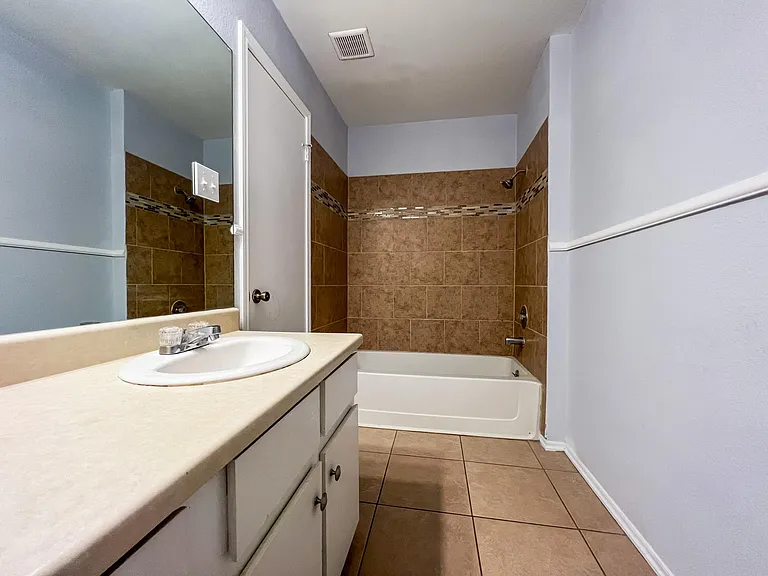 12004 Thompkins Dr — Photo 19