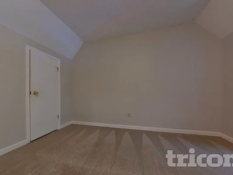85 Elizabeth Pl — Photo 12