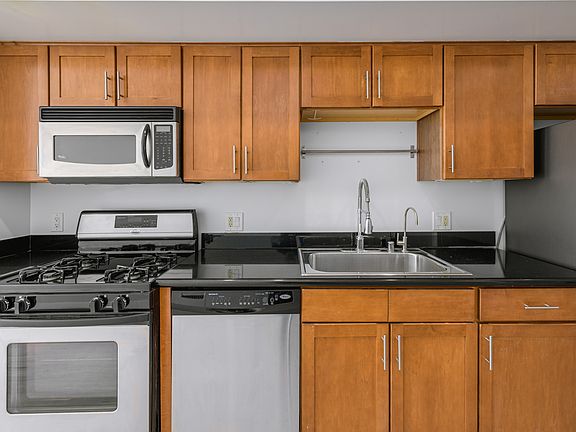 4th image of 420 S San Pedro St APT 605