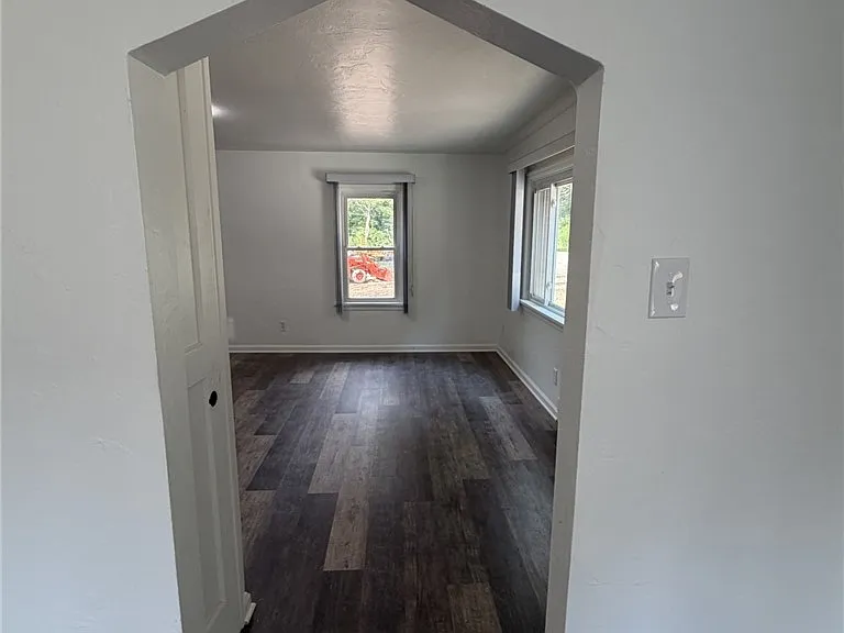 1113 Rochester Rd — Photo 15