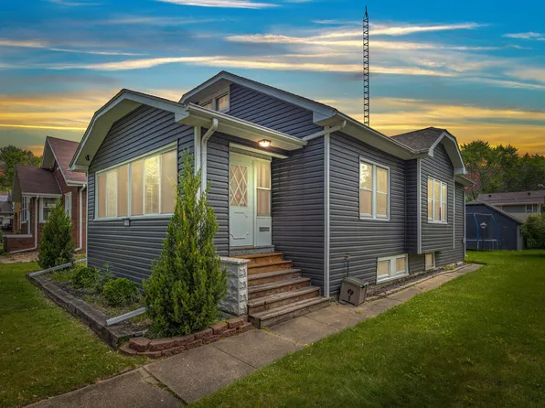 956 S Elm Ave, Kankakee, IL 60901