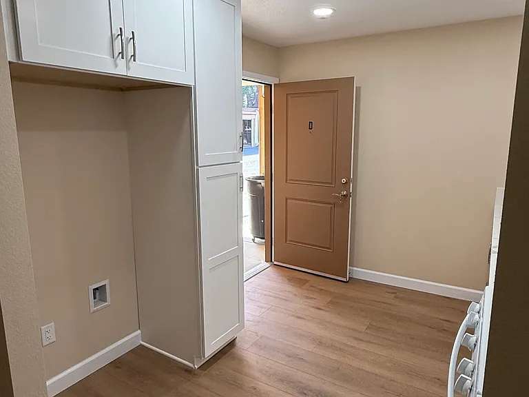 7418 Mount Vernon St #D — Photo 10