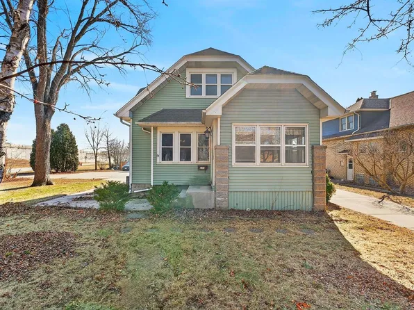 333 West Bender ROAD, Glendale, WI 53217