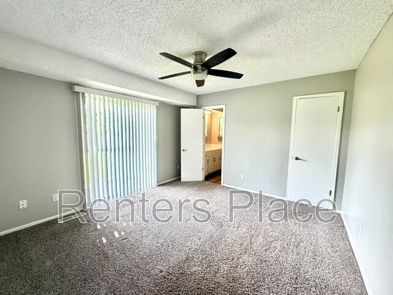 313 N Cedar St — Photo 19