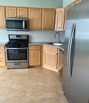 4th image of 38 Park St APT 22D