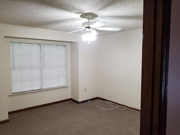 4th image of 2025 Sherwood Meadow Dr APT 2