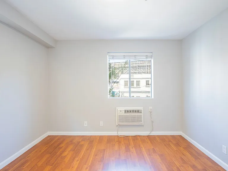 6740 Franklin Pl — Photo 6