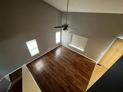 1141 Alexandria Dr — Photo 3