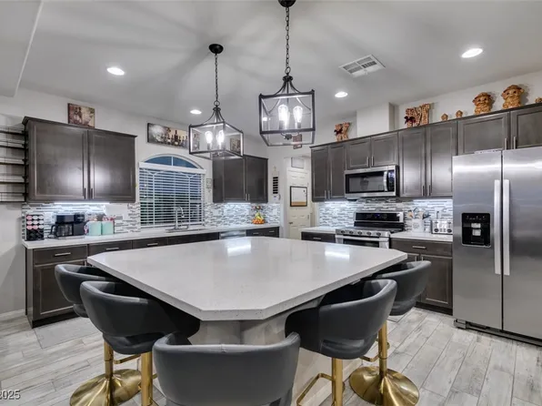 9874 Smokey Moon St, Las Vegas, NV 89141