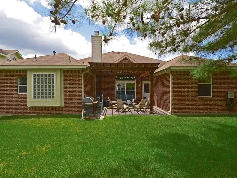 21114 Albany Park Ln — Photo 24