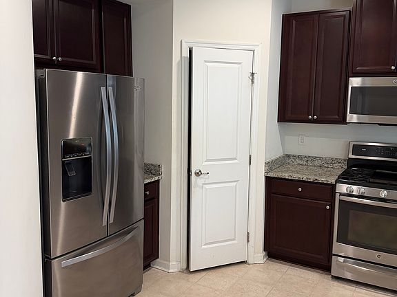 5th image of 304 Sea Pine Dr