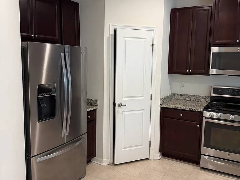 304 Sea Pine Dr — Photo 5