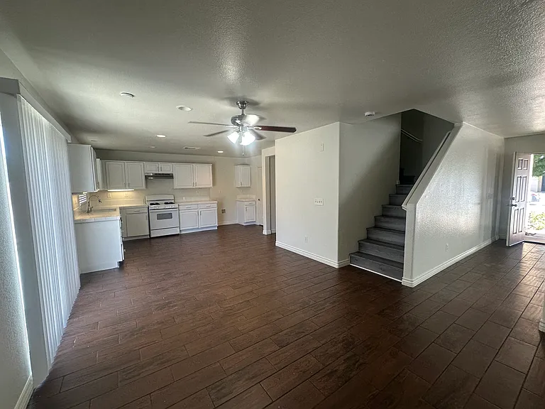 14073 Mare Ln — Photo 4