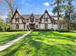 16 Picardy Ln, Saint Louis, MO 63124