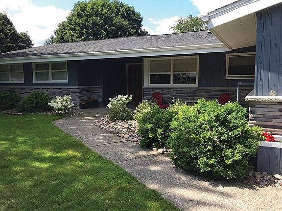 3rd image of 4578 E Overlook Dr